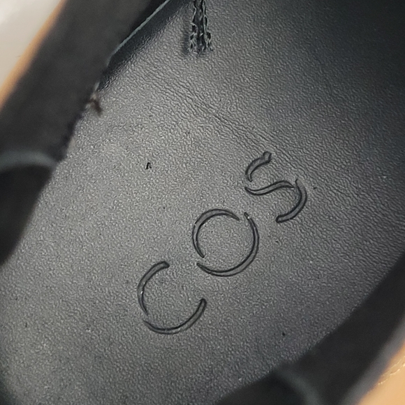 COS Chunky Sole Leather Chelsea Tan and Black Ankle Boots - Picture 4 of 4